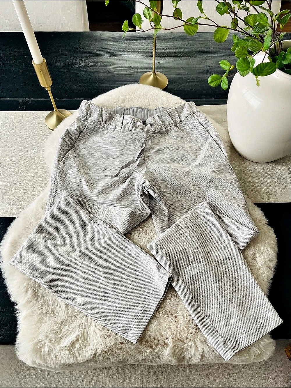 Lululemon joggers Pants Gray Striped sz 6